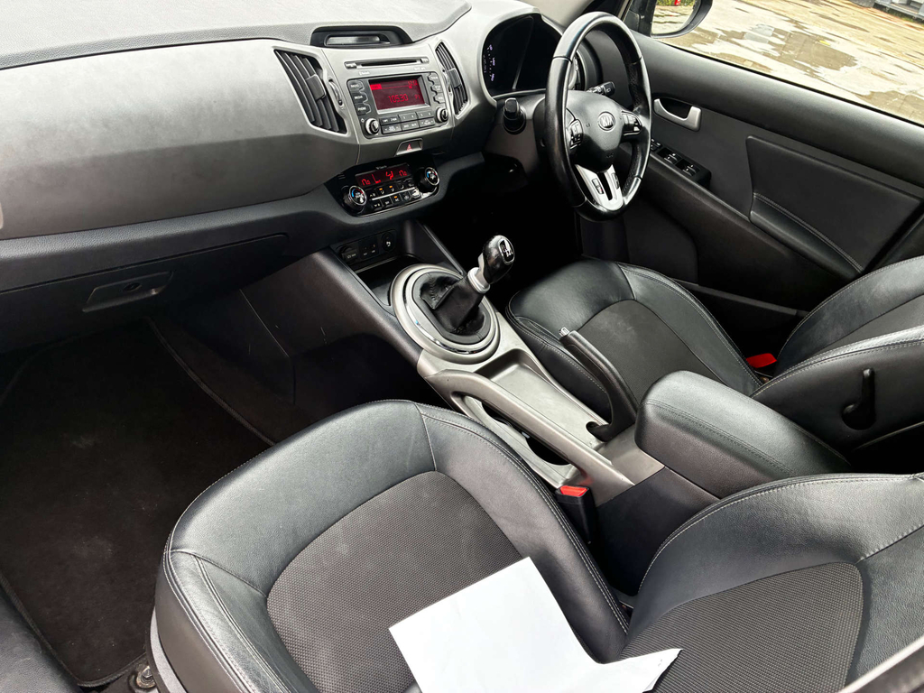Kia Sportage 1.7 Crdi White Edition White #40