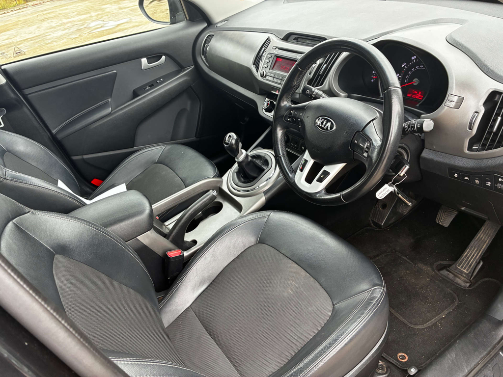 Kia Sportage 1.7 Crdi White Edition White #27