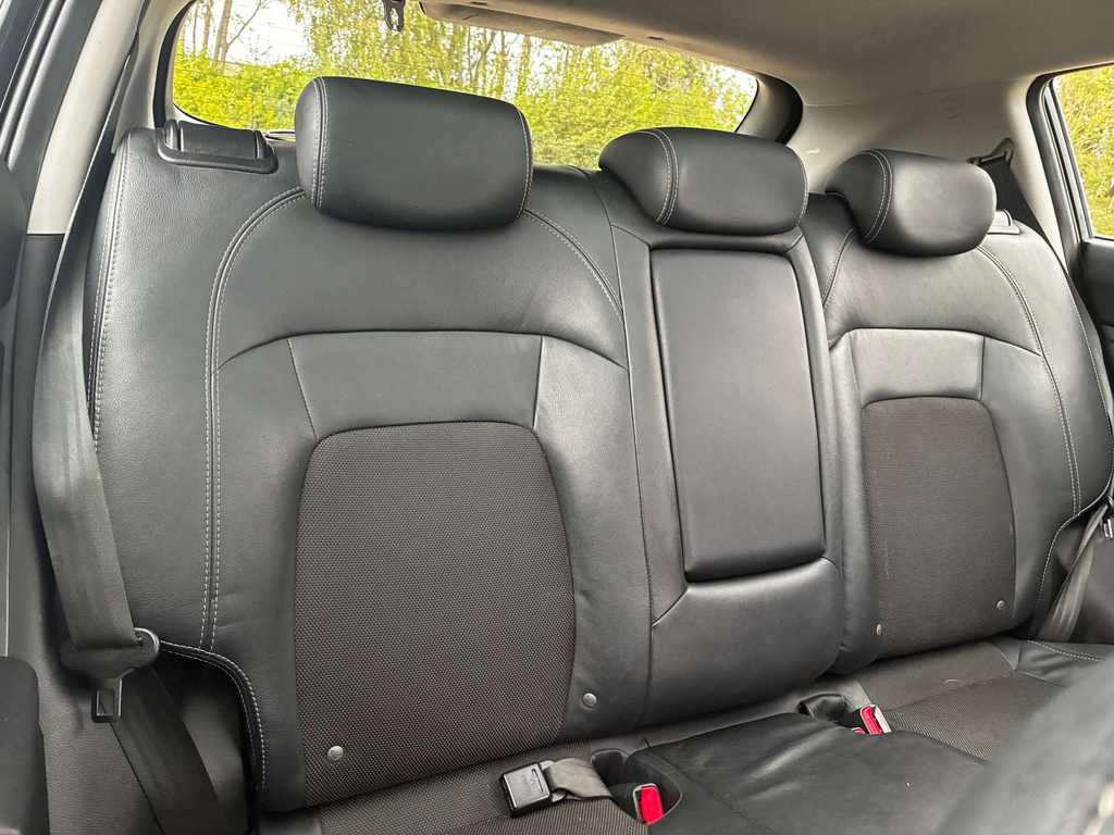Kia Sportage 1.7 Crdi White Edition White #30