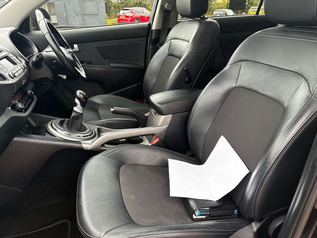 Kia Sportage 1.7 Crdi White Edition White #36