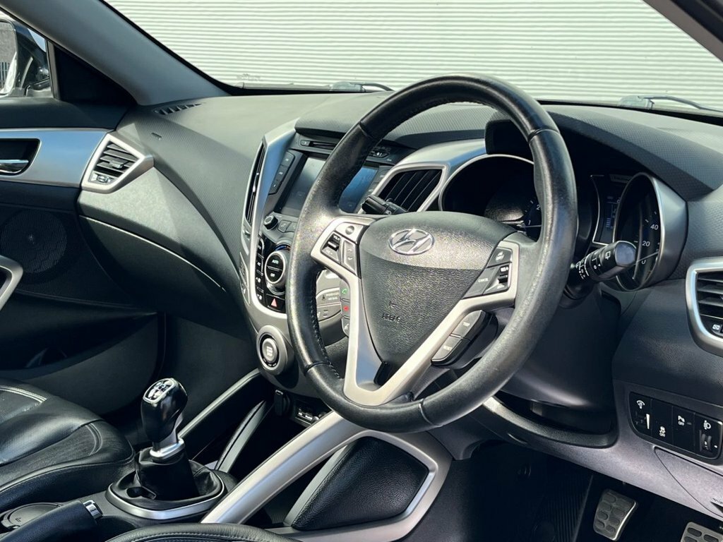 Hyundai Veloster 1.6L Sport Silver #5