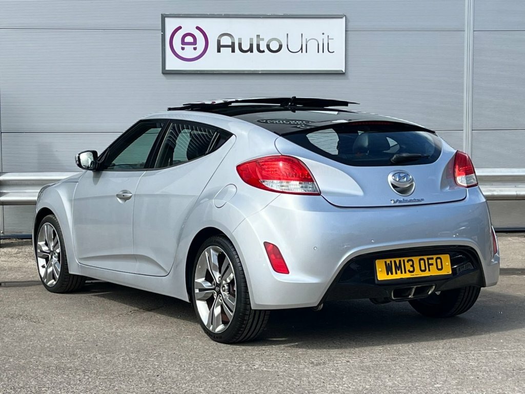 Hyundai Veloster 1.6L Sport Silver #3