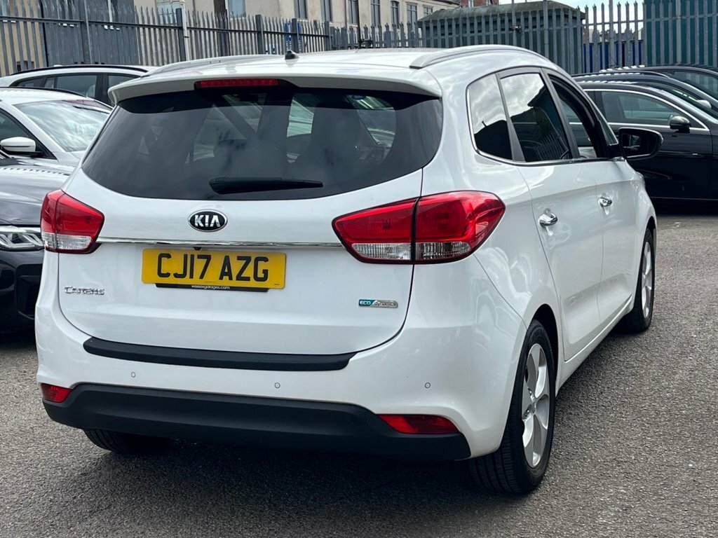 Kia Carens 1.7L 2 White #4
