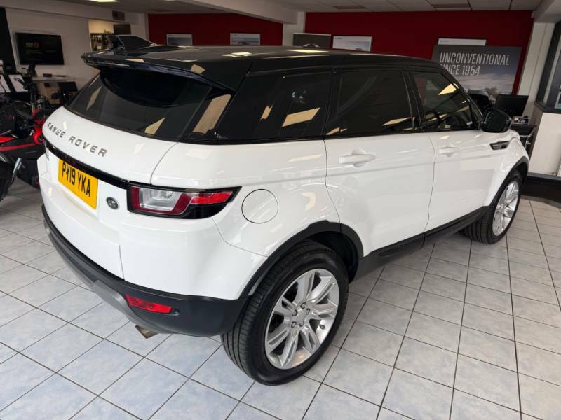 Land Rover Range Rover Evoque 2.0 Td4 Se Tech - 2019 19 PY19YKA White #4