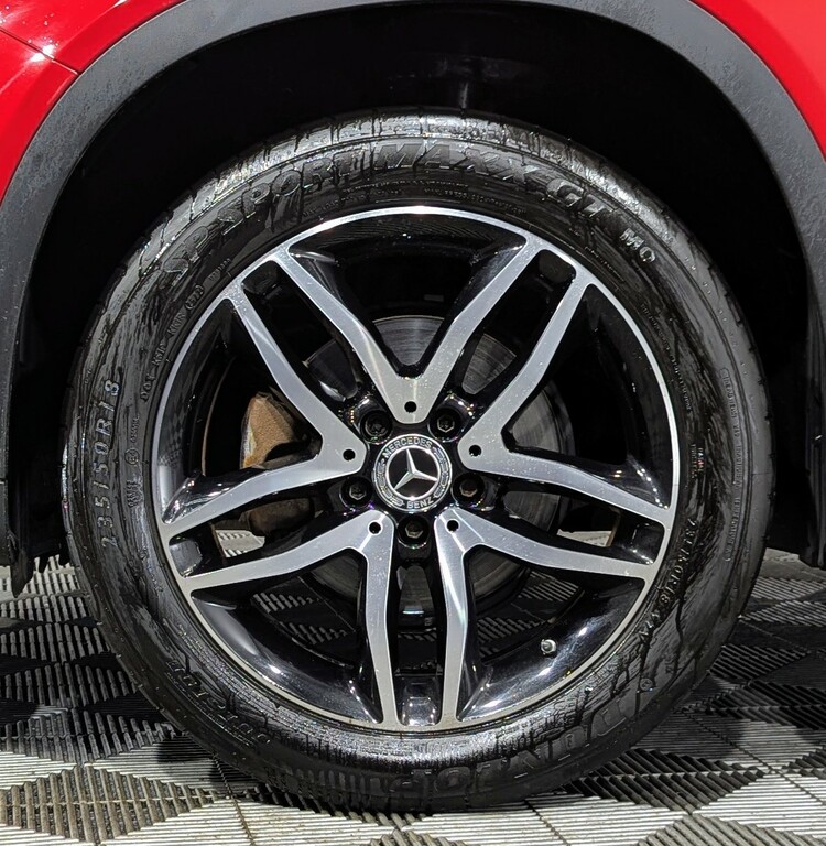Mercedes-Benz GLA Class Black #10