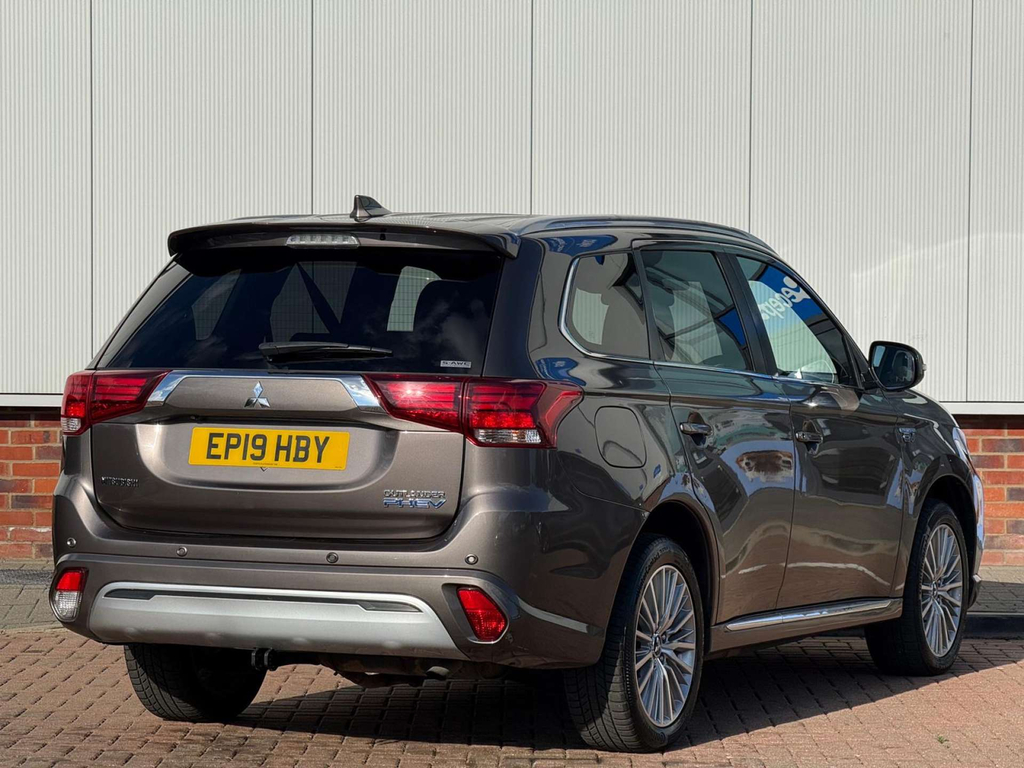 Mitsubishi Outlander 4Hs Phev Cvt 4Wd EP19HBY Brown #6