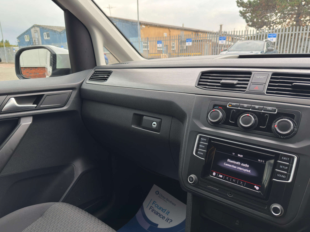 Volkswagen Caddy Maxi Life 2L Null Blue #49