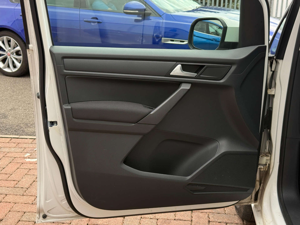 Volkswagen Caddy Maxi Life 2L Null Blue #27