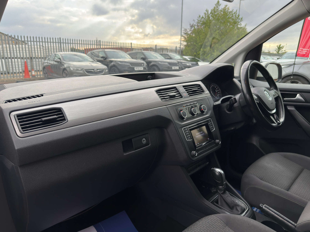 Volkswagen Caddy Maxi Life 2L Null Blue #29