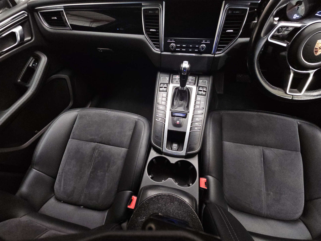 Porsche Macan Macan T S-a Black #9