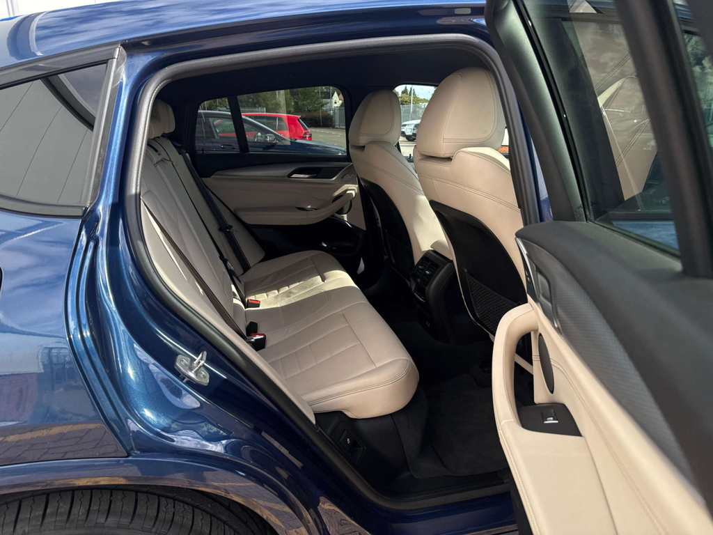 BMW X4 M40i Black #30