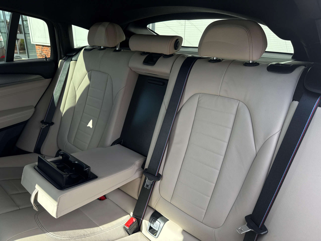 BMW X4 M40i Black #44
