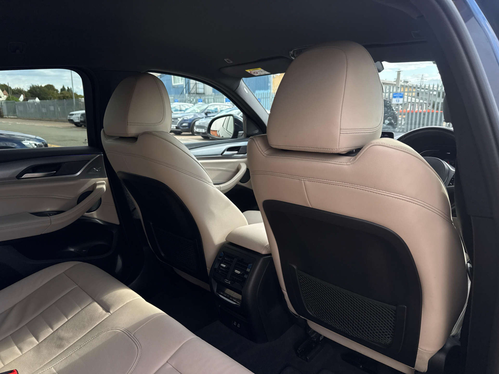 BMW X4 M40i Black #28