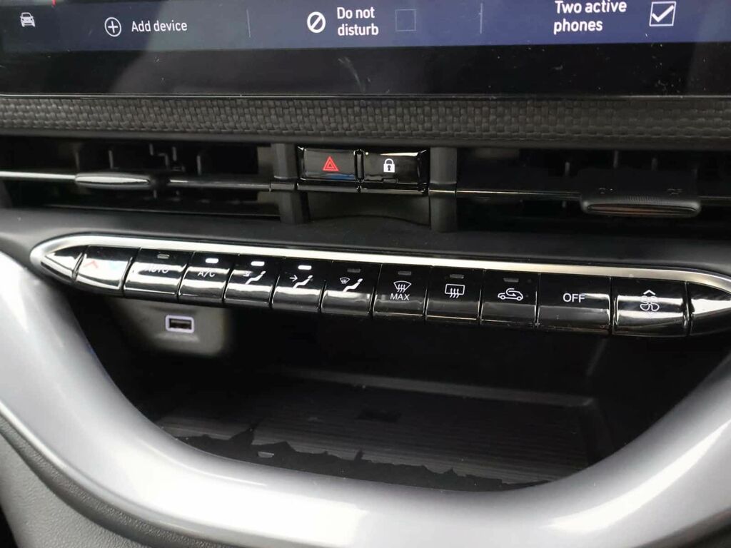 Fiat 500E C Passion Black #18