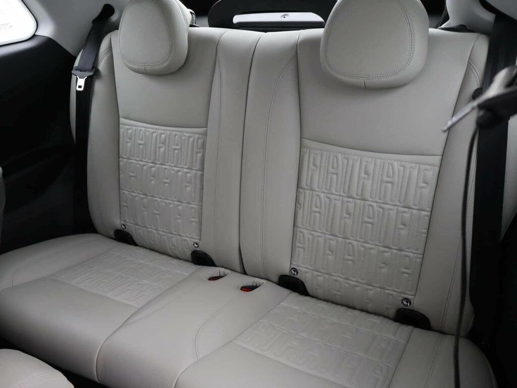 Fiat 500E C Passion Black #10