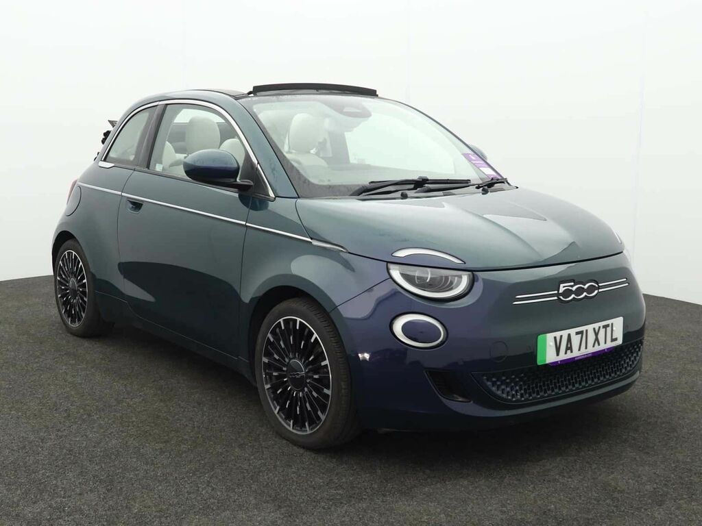 Fiat 500E C Passion Black #1