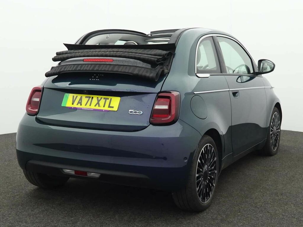 Fiat 500E C Passion Black #5