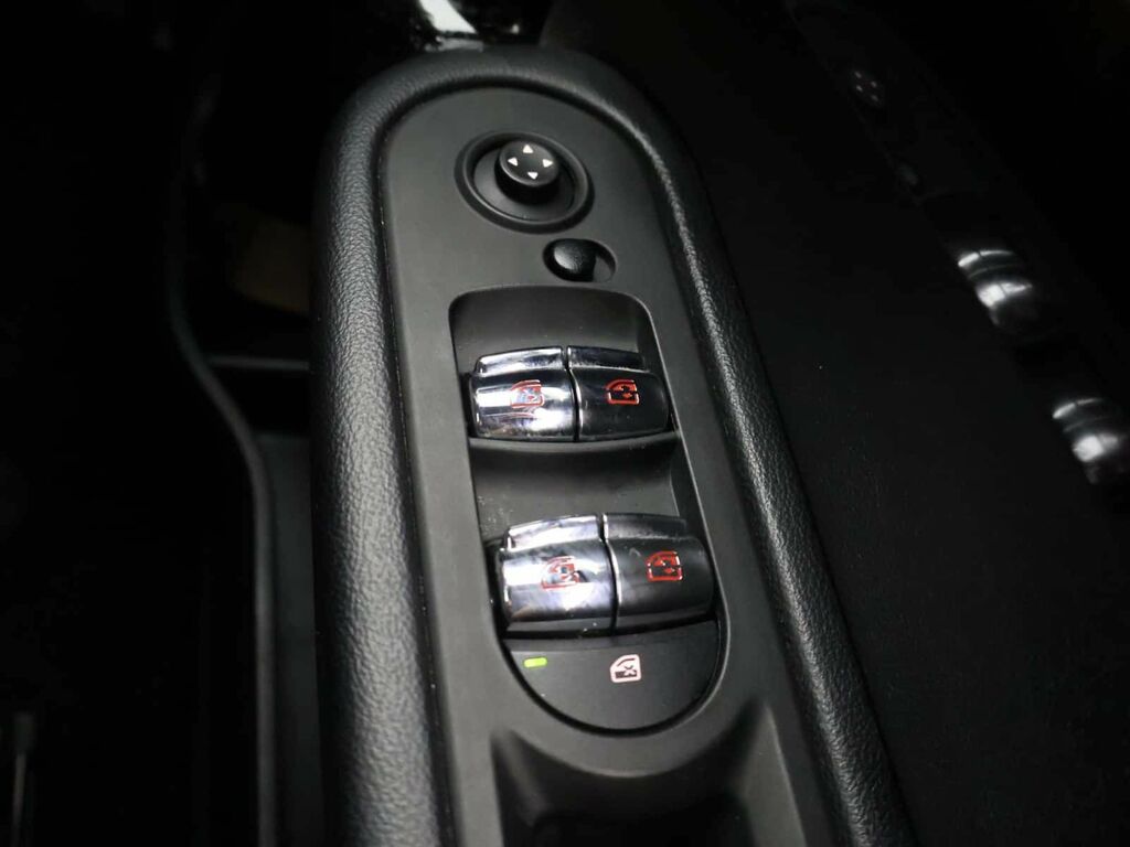 Mini Countryman Hatchback Black #25