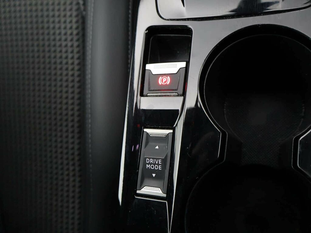 Peugeot e-208 Hatchback Grey #18