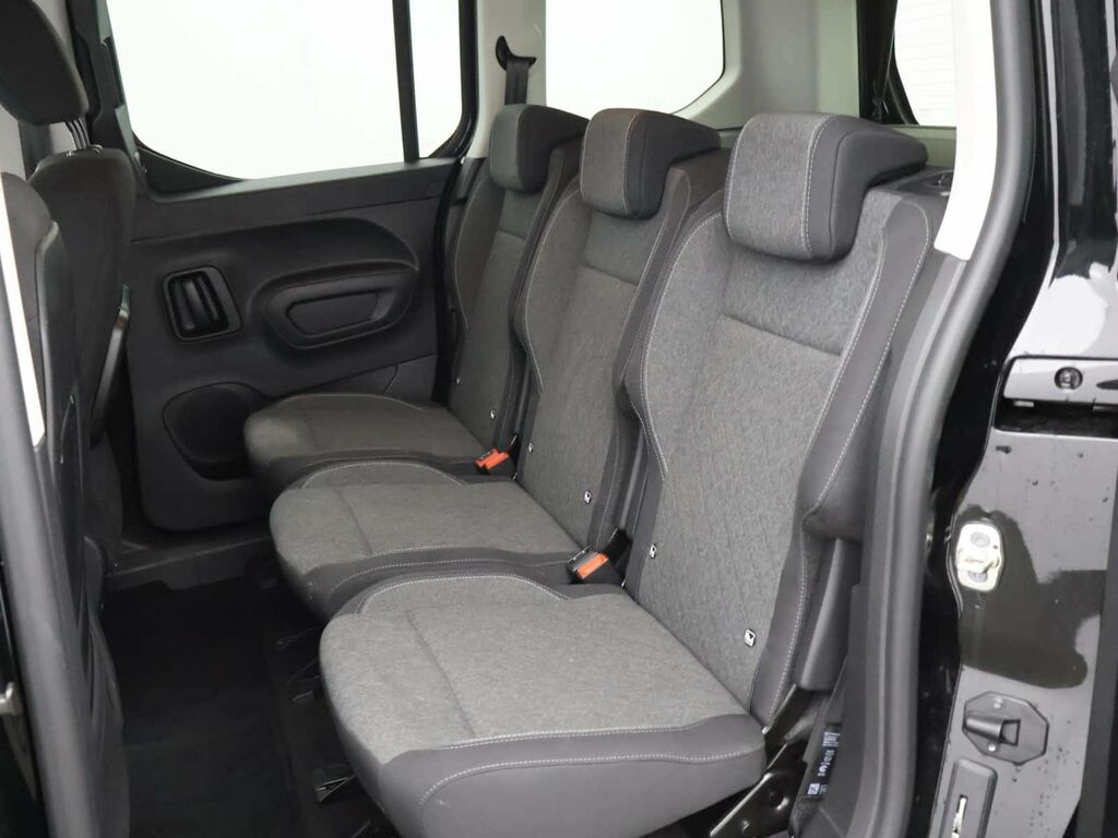 Vauxhall Combo-e Life 2300 50Kwh Dynamic L1 H1 7.4Kw Charger White #10