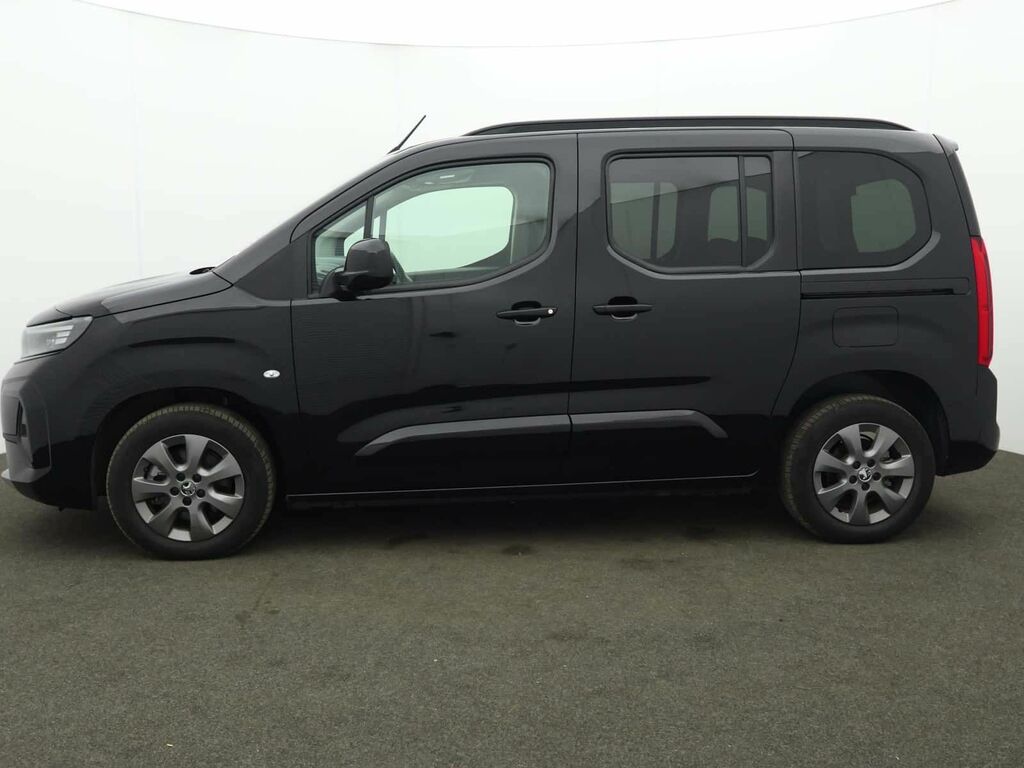 Vauxhall Combo-e Life 2300 50Kwh Dynamic L1 H1 7.4Kw Charger White #4
