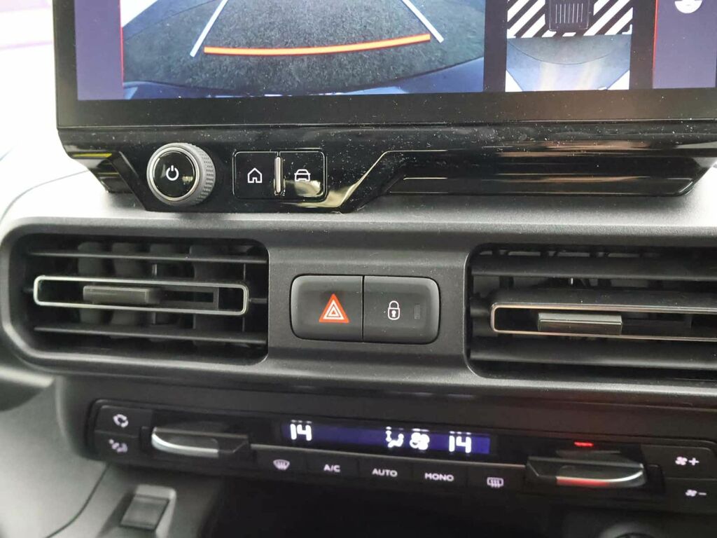 Vauxhall Combo-e Life 2300 50Kwh Dynamic L1 H1 7.4Kw Charger White #15