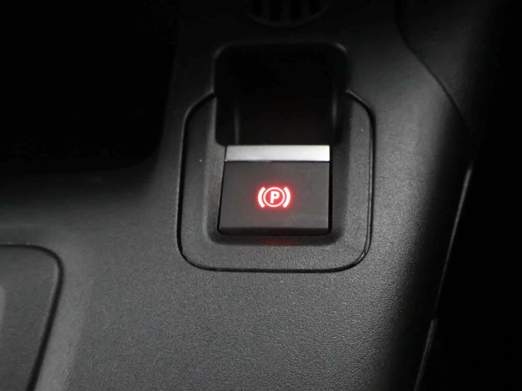 Vauxhall Combo-e Life 2300 50Kwh Dynamic L1 H1 7.4Kw Charger White #19