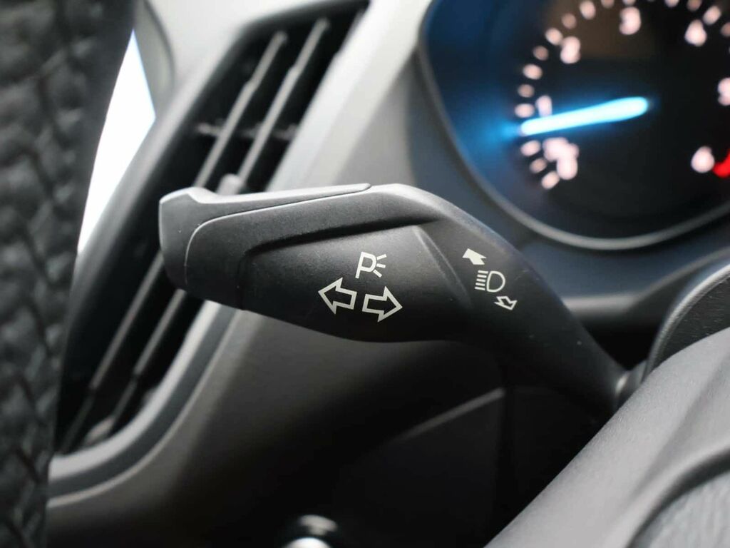 Ford Kuga 2.0 Tdci 180 St-line X Silver #24