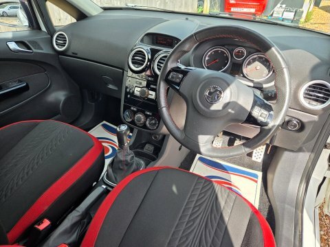 Vauxhall Corsa Excite Red #13