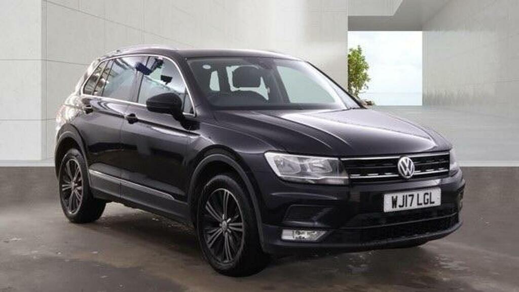 Volkswagen Tiguan 2.0 Tdi Bluemotion Tech Se Navigation 4Motion Euro Black