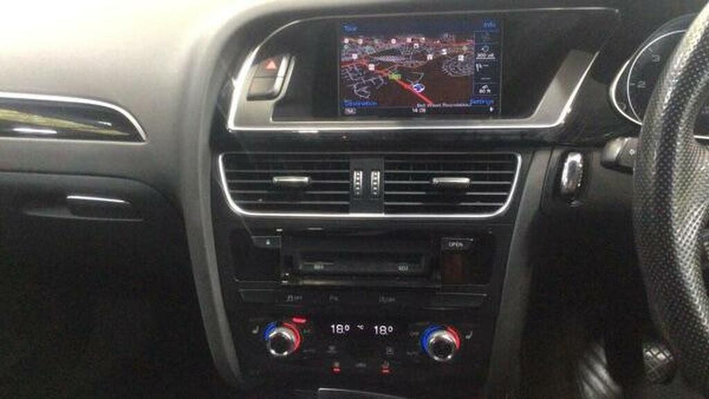 Audi A4 Avant 2L S Line Silver #10