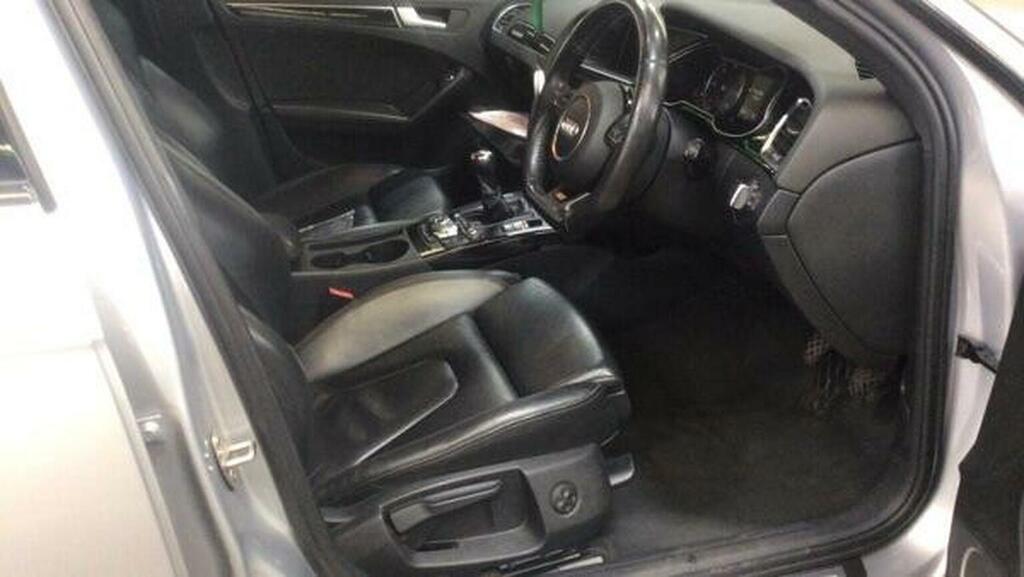Audi A4 Avant 2L S Line Silver #9