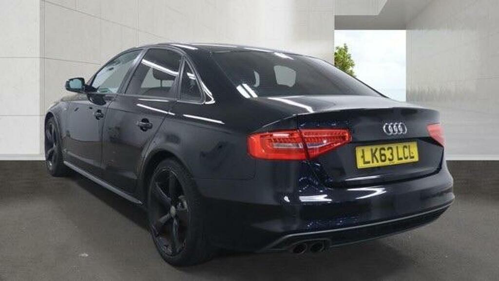 Audi A4 2.0 Tdi Black Edition Euro 5 Ss 2013 Black #3