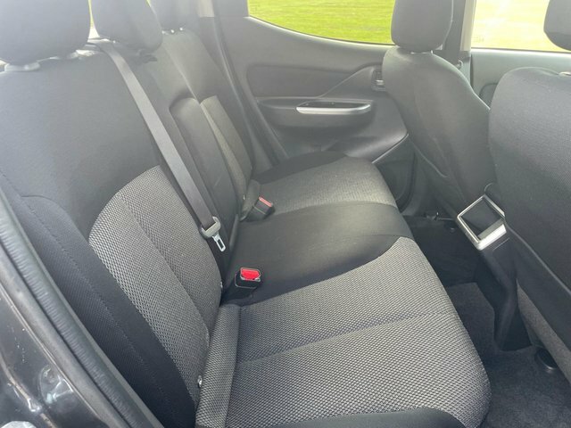 Mitsubishi L200 2.2L Dc Warrior White #26