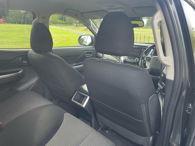 Mitsubishi L200 2.2L Dc Warrior White #31