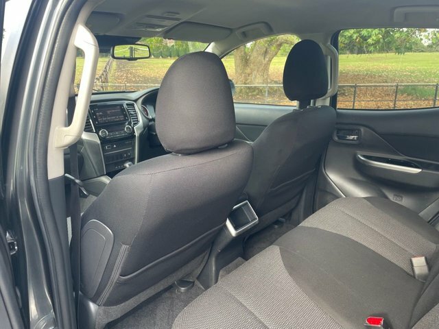 Mitsubishi L200 2.2L Dc Warrior White #28