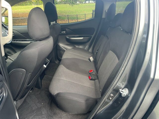 Mitsubishi L200 2.2L Dc Warrior White #29