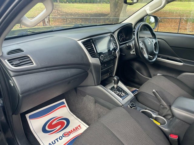 Mitsubishi L200 2.2L Dc Warrior White #32