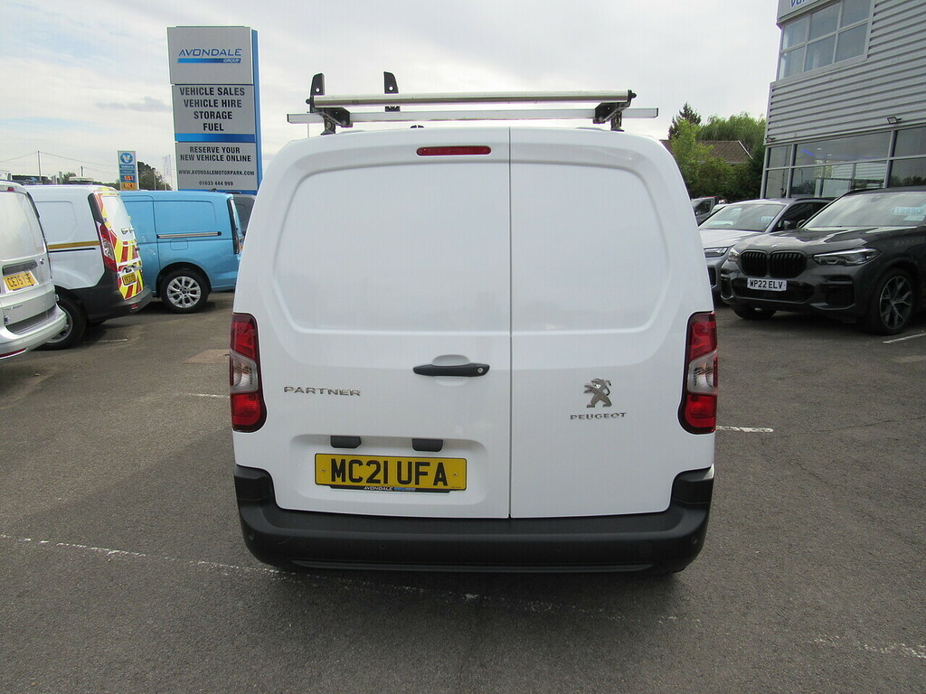 Peugeot Partner Bluehdi 1000 Professional Euro 6 Low Mileage White White #4