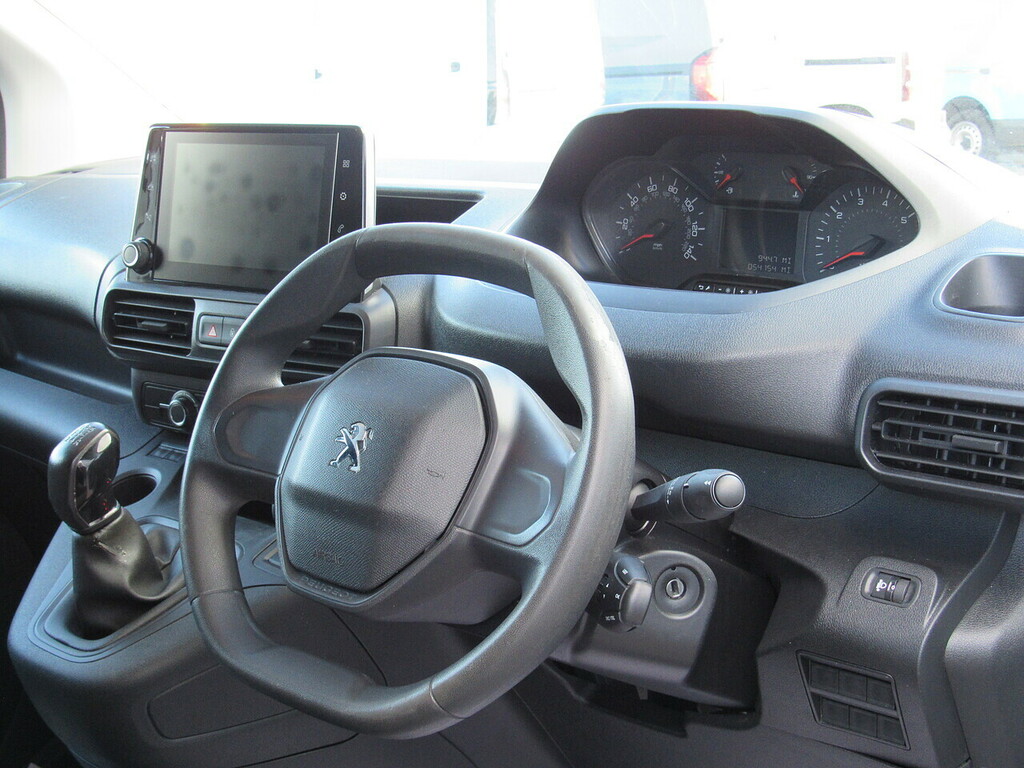 Peugeot Partner Bluehdi 1000 Professional Euro 6 White Van White #2