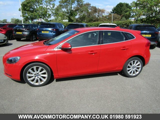 Volvo V40 2.0 D4 Se Lux Nav Hatchback Euro Red #3