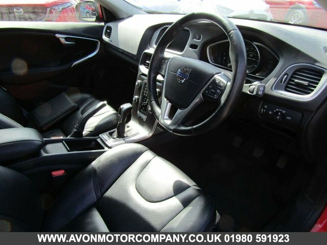 Volvo V40 2.0 D4 Se Lux Nav Hatchback Euro Red #6