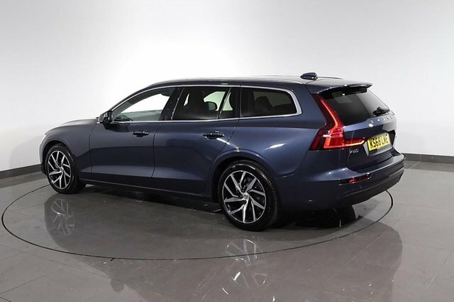 Volvo V60 2.0 D3 Momentum Pro Estate Euro 6 Blue #2