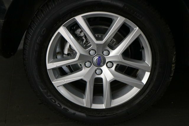 Volvo XC60  Grey #15