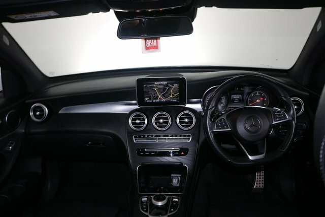 Mercedes-Benz GLC Class 2.1 Glc220d Amg Line Suv G-tronic 4Mati White #3