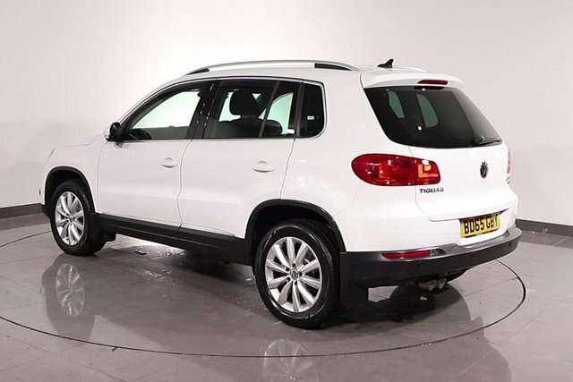 Volkswagen Tiguan 2.0 Tdi Bluemotion Tech Match Suv Manua White #2