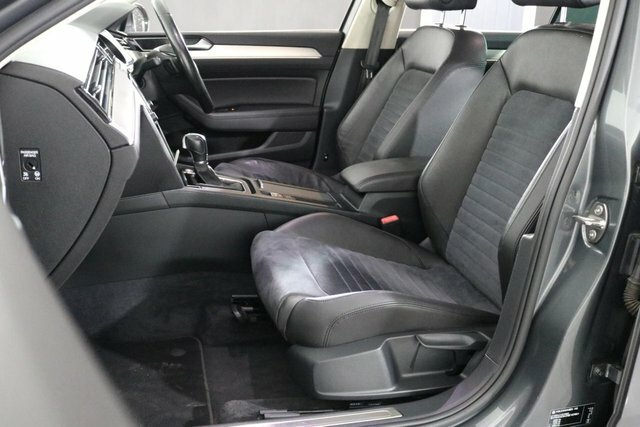 Volkswagen Passat Passat Gt Tdi Bluemotion Technology White #24