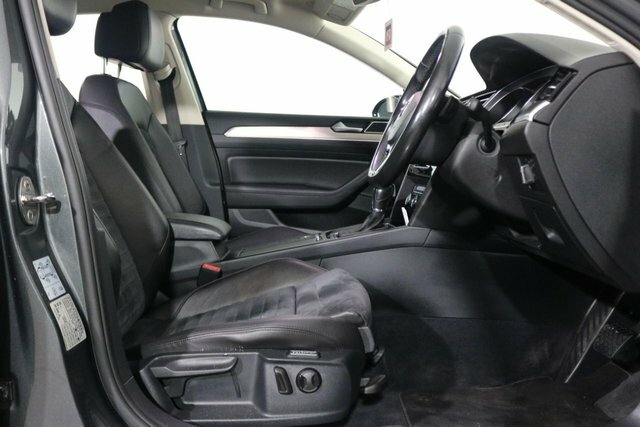 Volkswagen Passat Passat Gt Tdi Bluemotion Technology White #19