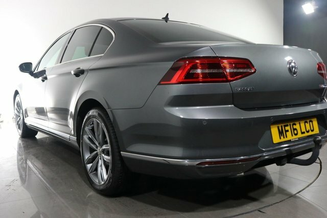 Volkswagen Passat Passat Gt Tdi Bluemotion Technology White #63
