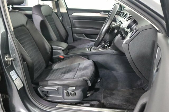 Volkswagen Passat Passat Gt Tdi Bluemotion Technology White #18